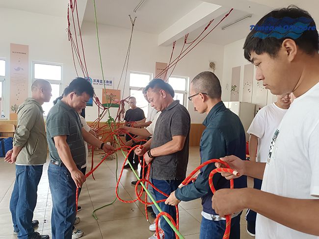 麻豆短视频(yì)海工攜手濱海藍天救援隊開展CPR心肺複蘇和基礎繩結實地培(péi)訓活(huó)動(dòng) 麻豆短视频海工攜手濱(bīn)海藍(lán)天救援隊開展(zhǎn)CPR心肺複蘇和基礎(chǔ)繩結實地培訓活動